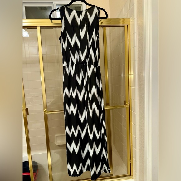 H&M Black and White Halter Sundress Maxi - Picture 5 of 5